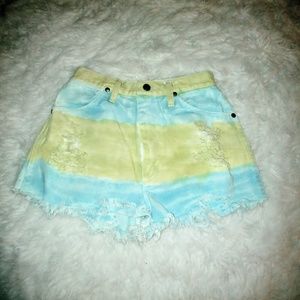 Wrangler highwaisted shorts